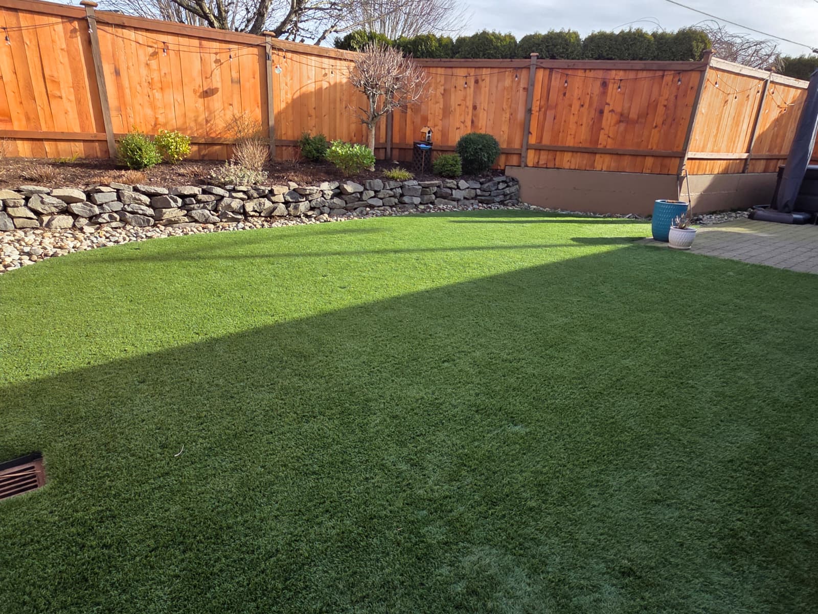 Synthetic Grass - CASCADE LANDSCAPES